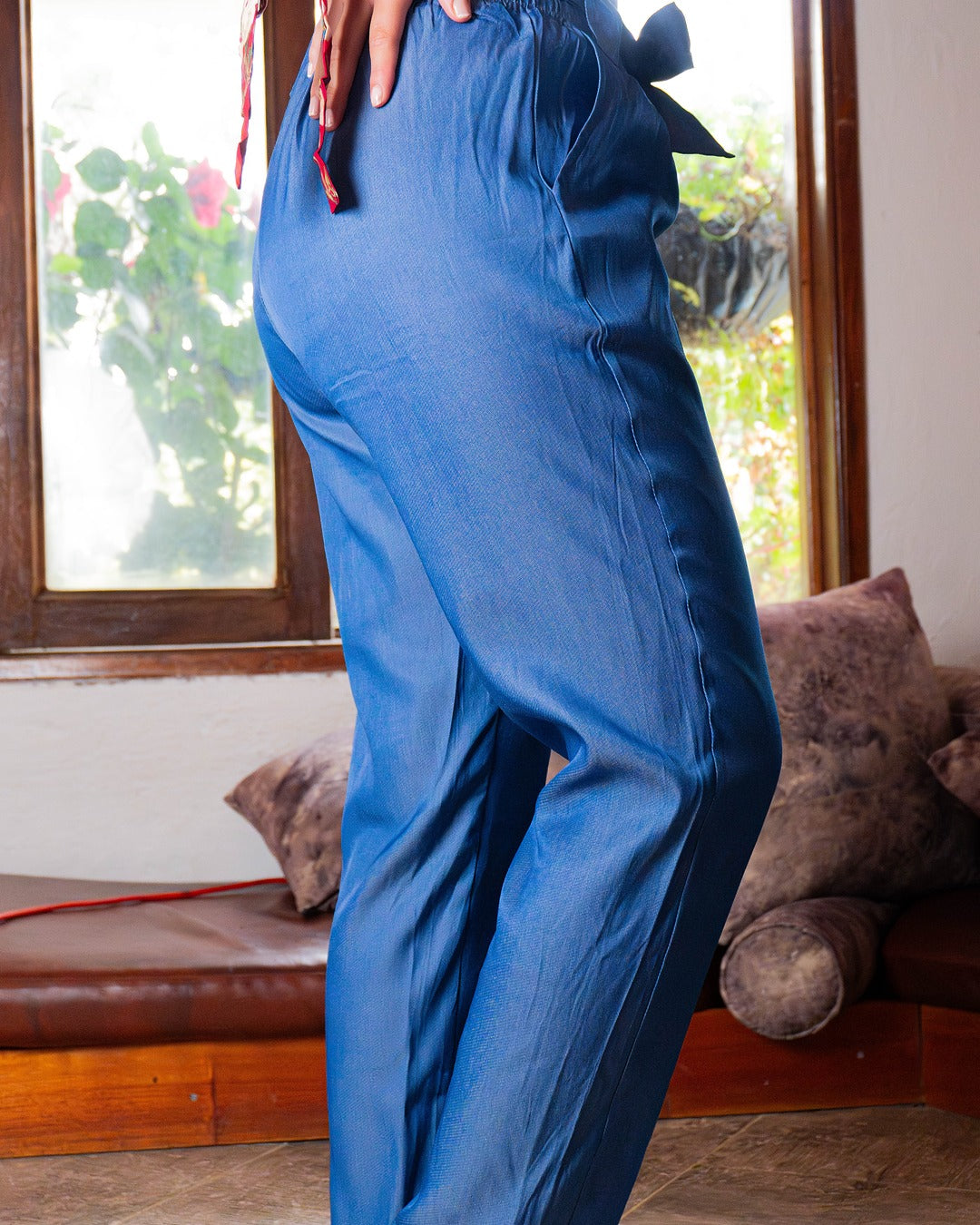 Pantalón tipo jean azul